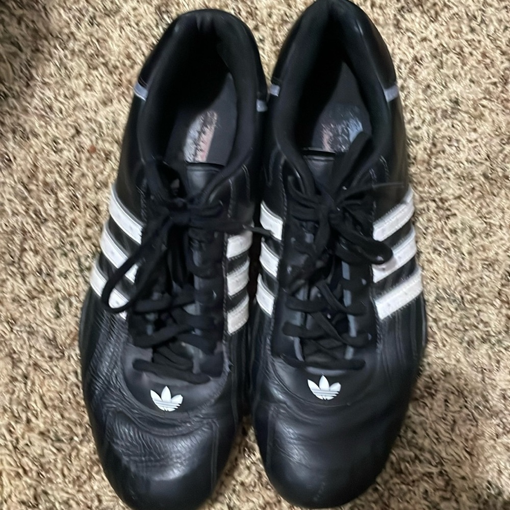 Men’s size 12 Addias Goodyear shoe